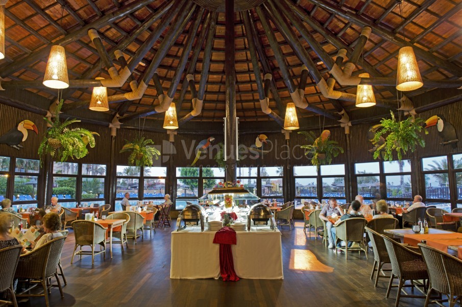 Pool Restaurant en Elba Sara Beach & Golf Resort